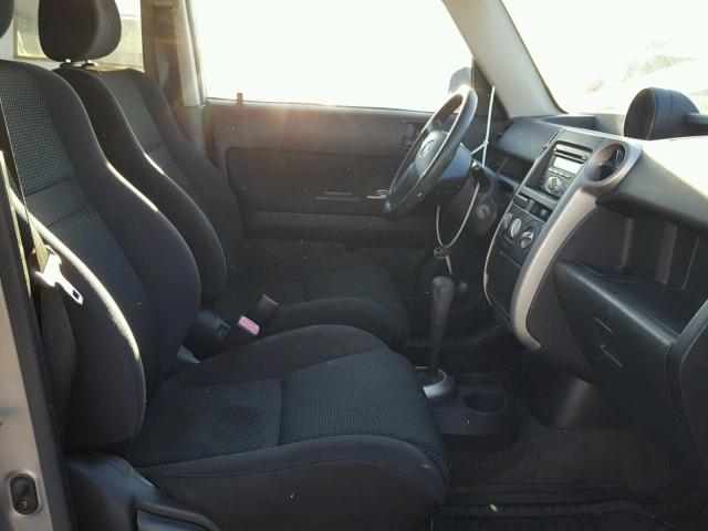 JTLKT324X54019712 - 2005 TOYOTA SCION XB 银色 照片 5