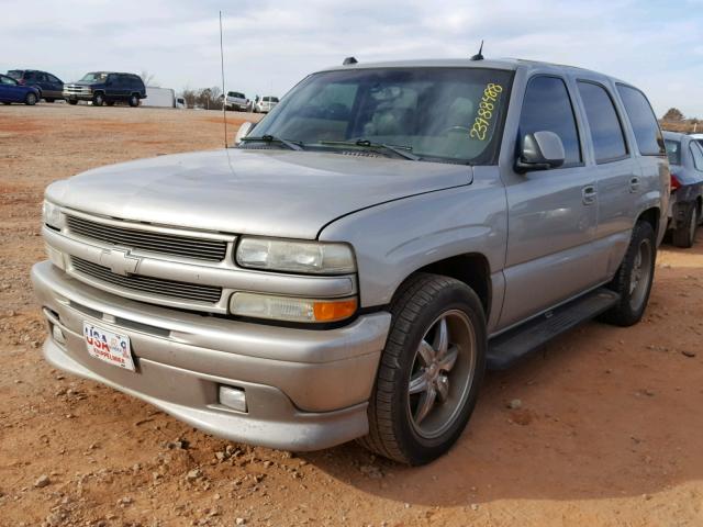 1GNEK13T95R231792 - 2005 CHEVROLET TAHOE K150 SILVER photo 2