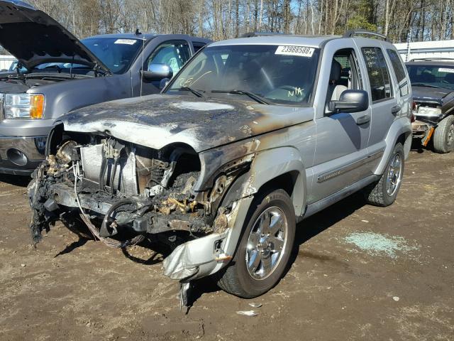 1J8GK58K55W548097 - 2005 JEEP LIBERTY LI SILVER photo 2