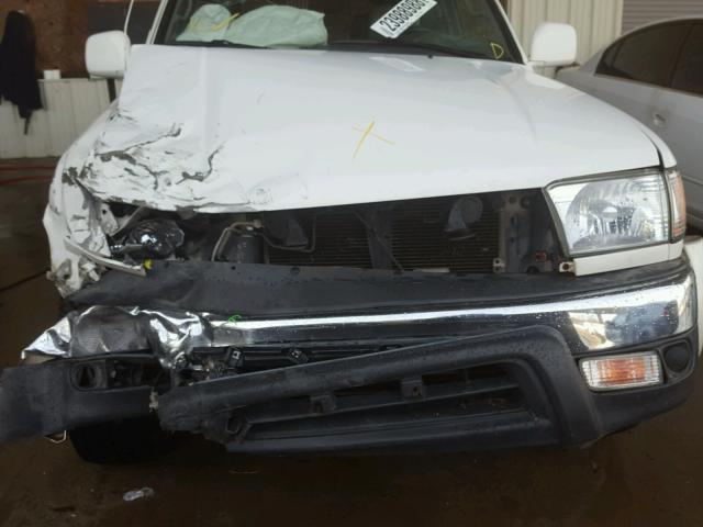 JT3GN86R420252796 - 2002 TOYOTA 4RUNNER SR WHITE photo 9