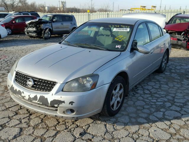 1N4AL11D46N4C3046 - 2006 NISSAN ALTIMA S SILVER photo 2