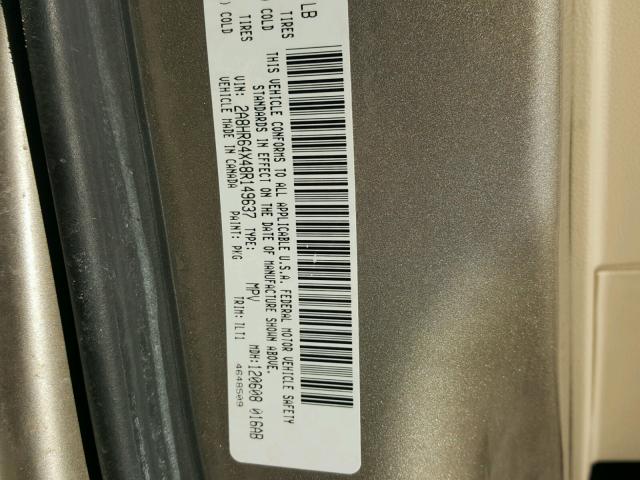 2A8HR64X48R149637 - 2008 CHRYSLER TOWN & COU TAN photo 10