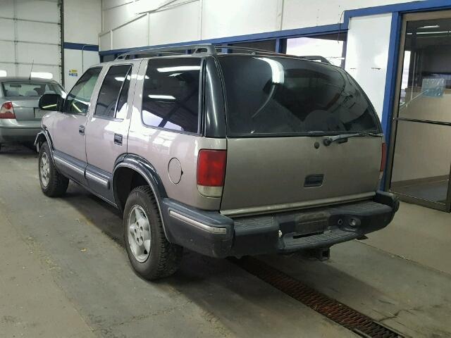 1GNDT13WXX2109053 - 1999 CHEVROLET BLAZER SILVER photo 3