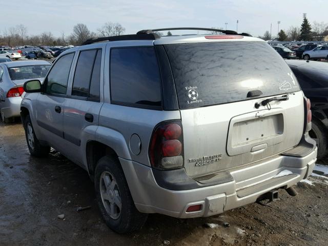 1GNDT13S952171988 - 2005 CHEVROLET TRAILBLAZE SILVER photo 3