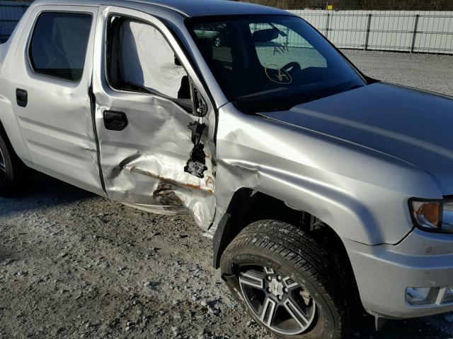 5FPYK1F7XEB006864 - 2014 HONDA RIDGELINE SILVER photo 9