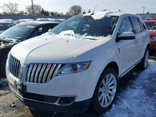 2LMDJ8JK5CBL18891 - 2012 LINCOLN MKX WHITE photo 2