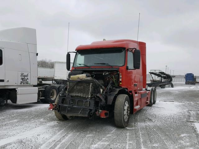 4V4NC9TK45N387682 - 2005 VOLVO VN VNL RED photo 2