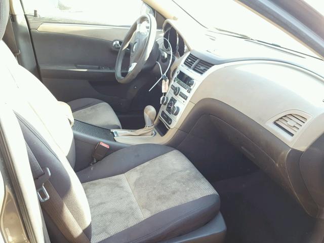 1G1ZB5EB4AF110064 - 2010 CHEVROLET MALIBU LS ნაცრისფერი ფოტო 5