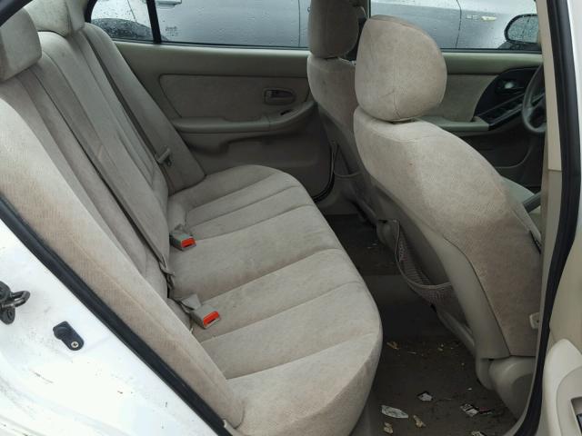 KMHDN46D04U893446 - 2004 HYUNDAI ELANTRA GL WHITE photo 6