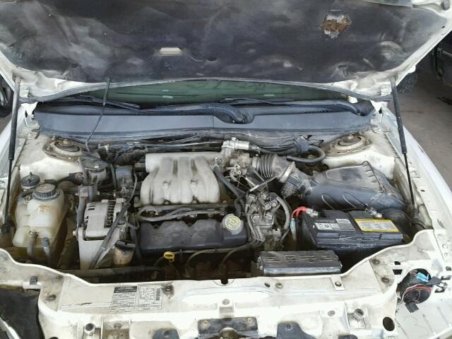 1FAFP5825YG267085 - 2000 FORD TAURUS SE WHITE photo 7