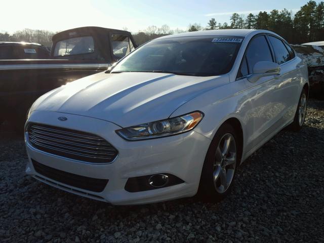 3FA6P0HD4GR349868 - 2016 FORD FUSION SE WHITE photo 2