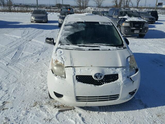 JTDKT923065015752 - 2006 TOYOTA YARIS WHITE photo 9