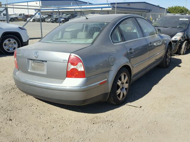 WVWRH63B01P193842 - 2001 VOLKSWAGEN PASSAT GLX GRAY photo 4