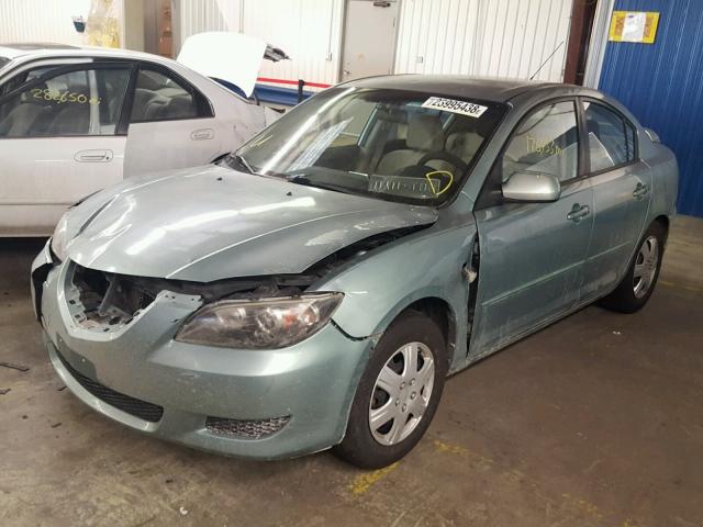 JM1BK12F741140461 - 2004 MAZDA 3 I GREEN photo 2