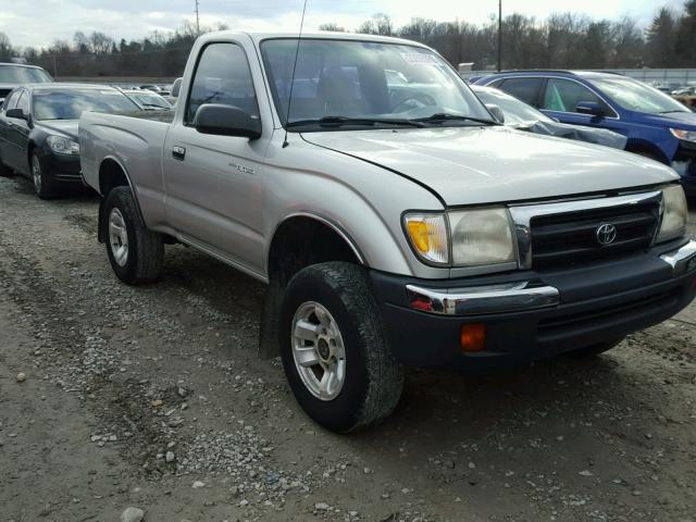 4TAPM62N0YZ668608 - 2000 TOYOTA TACOMA SILVER photo 1