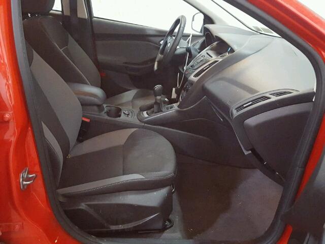 1FADP3K28EL315802 - 2014 FORD FOCUS SE RED photo 5