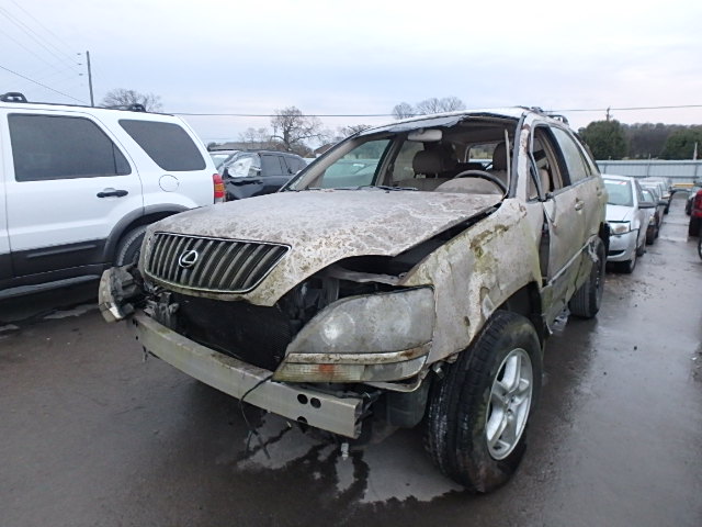 JT6GF10V8X0026482 - 1996 LEXUS RX 300 SILVER photo 2