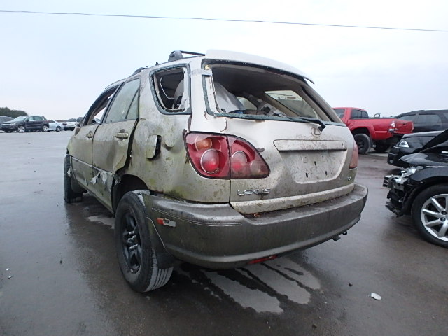 JT6GF10V8X0026482 - 1996 LEXUS RX 300 SILVER photo 3