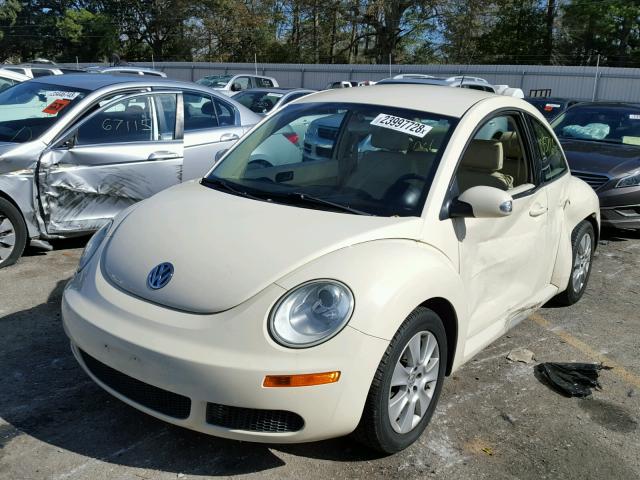 3VWPW31C99M504691 - 2009 VOLKSWAGEN NEW BEETLE CREAM photo 2