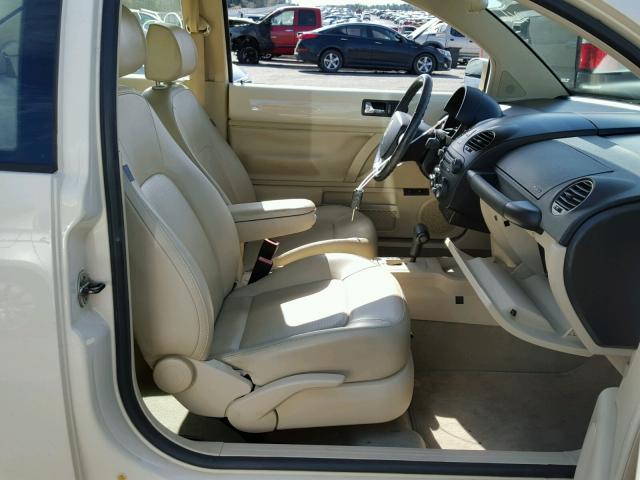 3VWPW31C99M504691 - 2009 VOLKSWAGEN NEW BEETLE 奶油色 照片 5