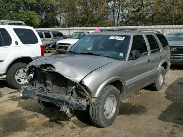1GKCS13W8Y2346525 - 2000 GMC JIMMY Коричневый фото 2