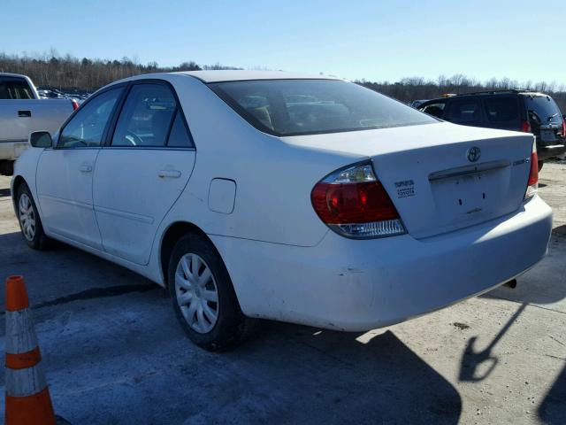 4T1BE32K55U432461 - 2005 TOYOTA CAMRY LE WHITE photo 3