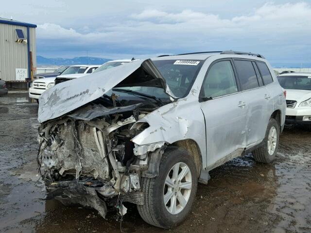 5TDBK3EH0DS202696 - 2013 TOYOTA HIGHLANDER GRAY photo 2