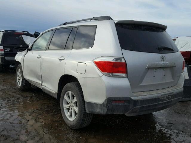 5TDBK3EH0DS202696 - 2013 TOYOTA HIGHLANDER GRAY photo 3