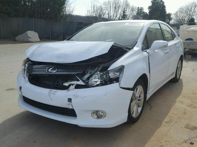 JTHBB1BA0A2016749 - 2010 LEXUS HS 250H WHITE photo 2