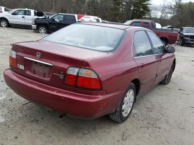 1HGCD5649VA097100 - 1997 HONDA ACCORD LX RED photo 4