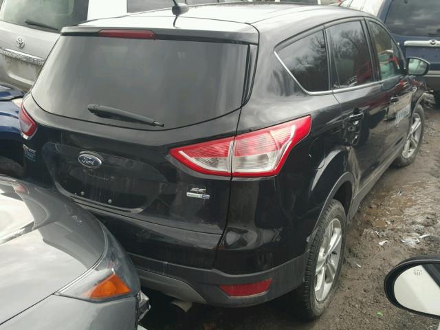 1FMCU9G95GUA25260 - 2016 FORD ESCAPE SE BLACK photo 4