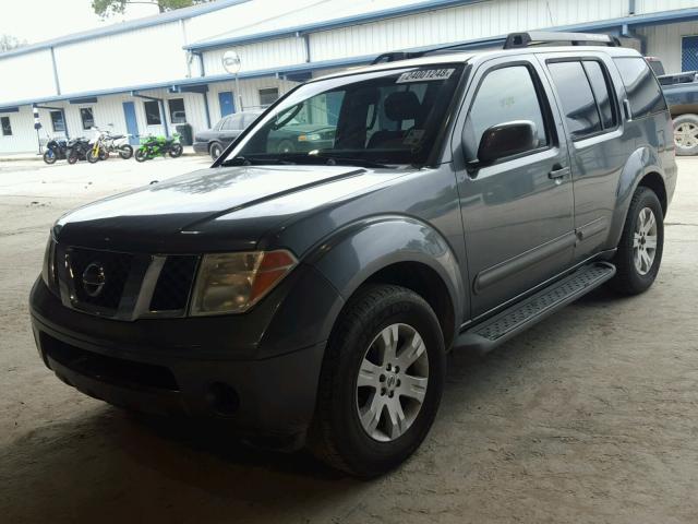 5N1AR18U56C632597 - 2006 NISSAN PATHFINDER GRAY photo 2