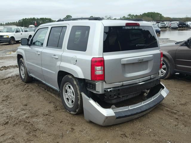 1J4NT2GB3AD531729 - 2010 JEEP PATRIOT SP SILVER photo 3