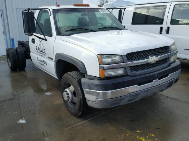 1GBJC34U84E220218 - 2004 CHEVROLET SILVERADO WHITE photo 1