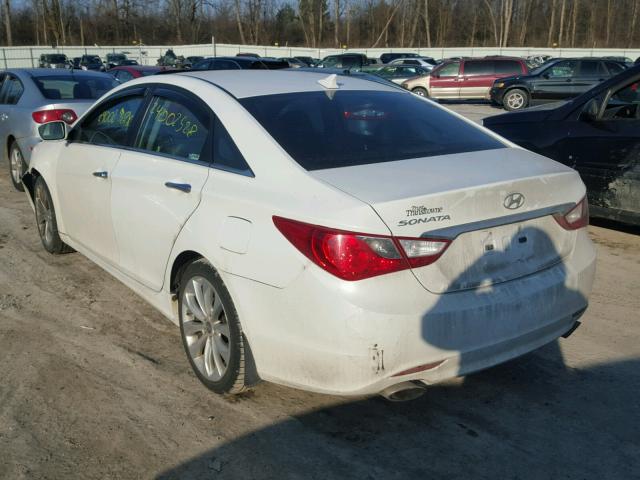 5NPEC4AC5BH104549 - 2011 HYUNDAI SONATA SE WHITE photo 3