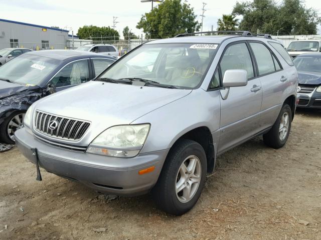 JTJHF10U210218675 - 2001 LEXUS RX 300 SILVER photo 2