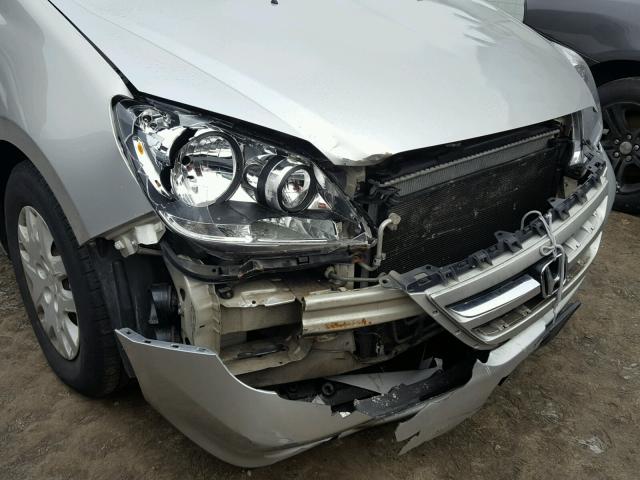 5FNRL38256B096482 - 2006 HONDA ODYSSEY LX SILVER photo 9