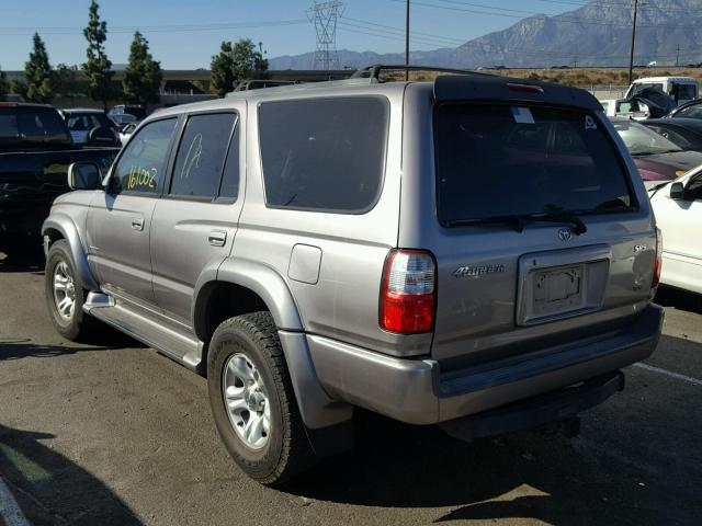 JT3GN86R120258393 - 2002 TOYOTA 4RUNNER SR SILVER photo 3