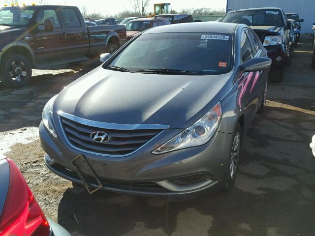 5NPEB4AC6BH277080 - 2011 HYUNDAI SONATA GLS GRAY photo 2