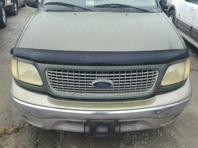 1FMRU176XYLB83067 - 2000 FORD EXPEDITION GREEN photo 7