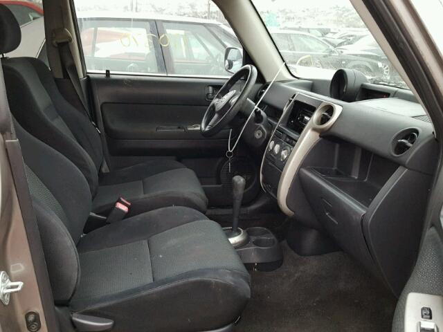 JTLKT324X64118399 - 2006 TOYOTA SCION XB 银色 照片 5