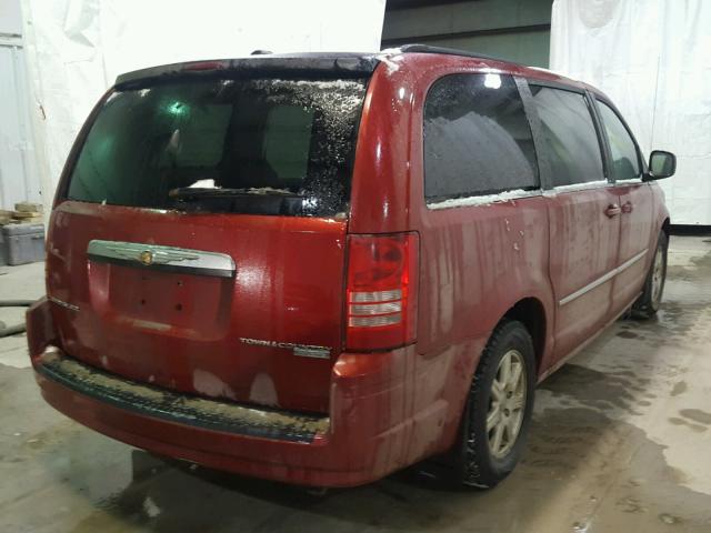 2A4RR5D11AR176876 - 2010 CHRYSLER TOWN & COU RED photo 4