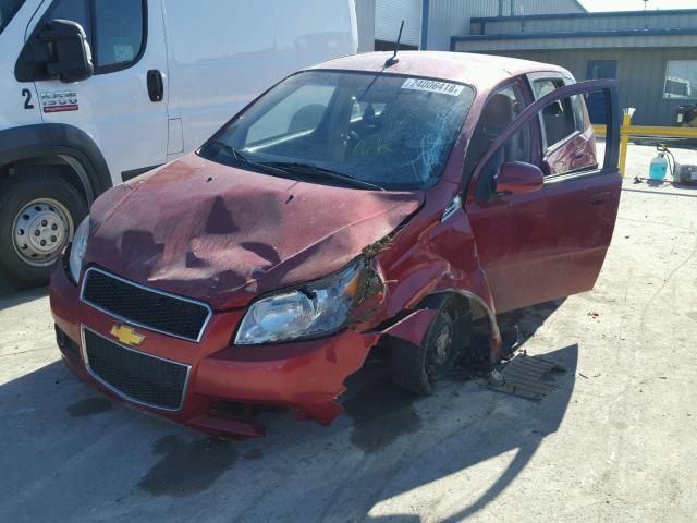 KL1TD6DE4AB118995 - 2010 CHEVROLET AVEO LS RED photo 2