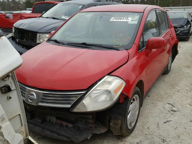 3N1BC13E17L439950 - 2007 NISSAN VERSA S RED photo 2