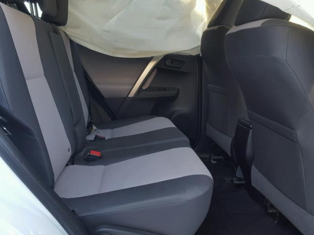 JTMBFREV5FD097990 - 2015 TOYOTA RAV4 LE WHITE photo 6