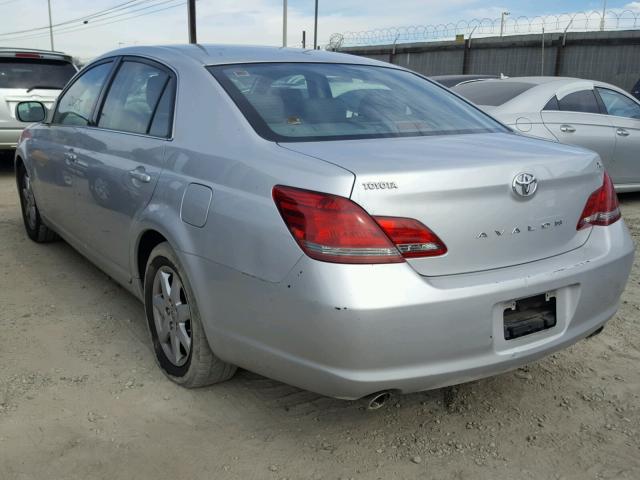 4T1BK36BX8U295492 - 2008 TOYOTA AVALON XL SILVER photo 3