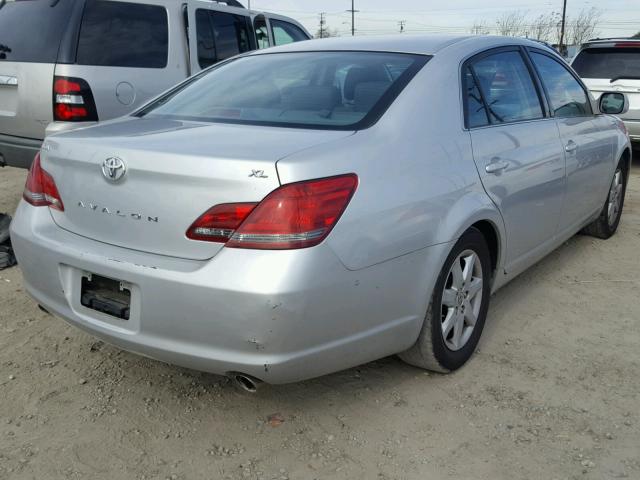 4T1BK36BX8U295492 - 2008 TOYOTA AVALON XL SILVER photo 4