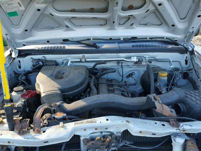 1N6DD26S02C306639 - 2002 NISSAN FRONTIER K SILVER photo 7