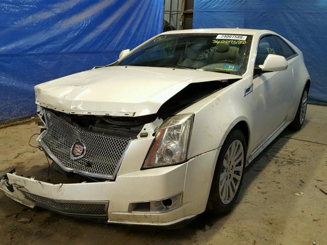 1G6DM1ED7B0168070 - 2011 CADILLAC CTS PERFOR WHITE photo 2