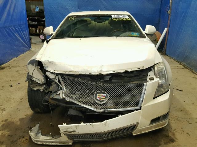 1G6DM1ED7B0168070 - 2011 CADILLAC CTS PERFOR WHITE photo 9